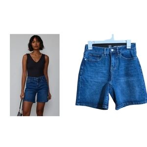 NY & Co Curvy High Rise 7" Shorts Medium Wash Size 2
